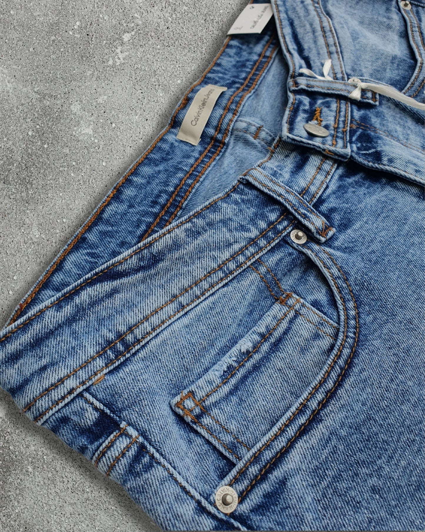Jean Calvin Klein 438A