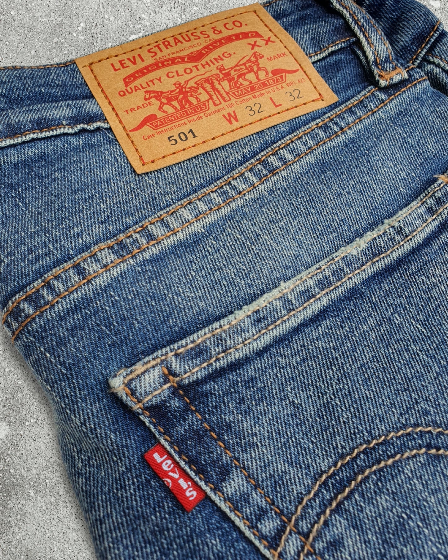 Jean Levi's 424